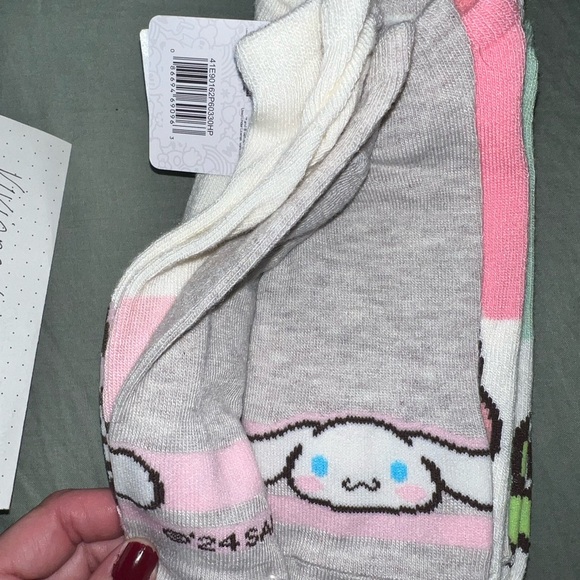 Hello kitty socks - Picture 2 of 5